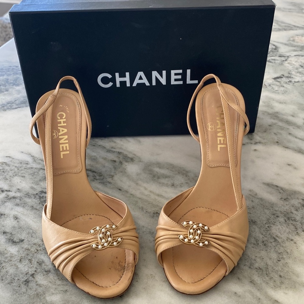 CHANEL vintage Heel Sandals